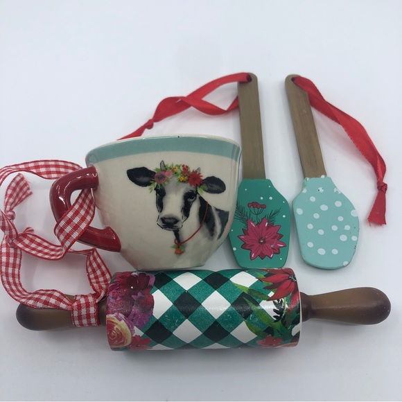 Pioneer Woman Kitchen Utensils & Batter Bowl Ornament Set - Picture 1 of 3